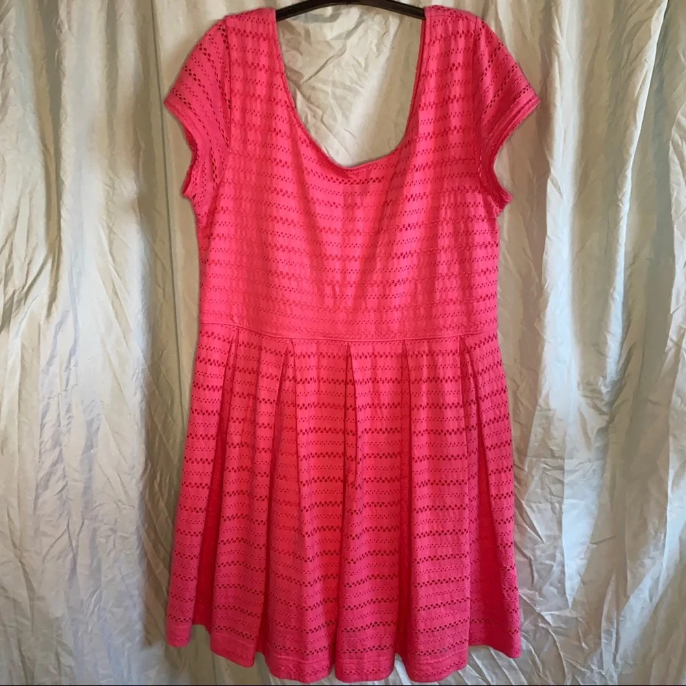 dress - Picture 1 of 2
